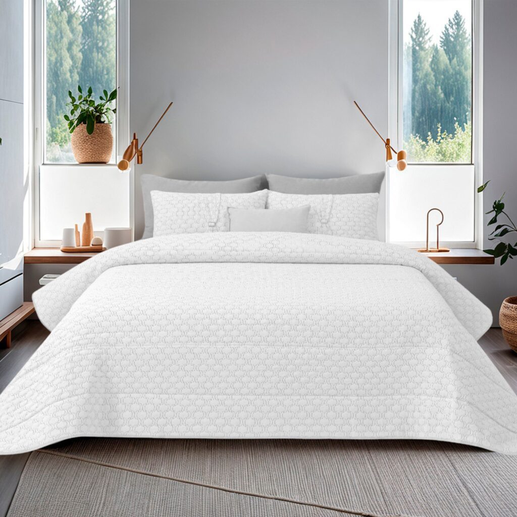 White Omar bedspread