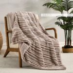 Manta Decorativa Nevis Taupe