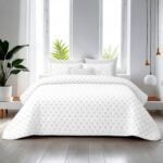 White Aurora bedspread